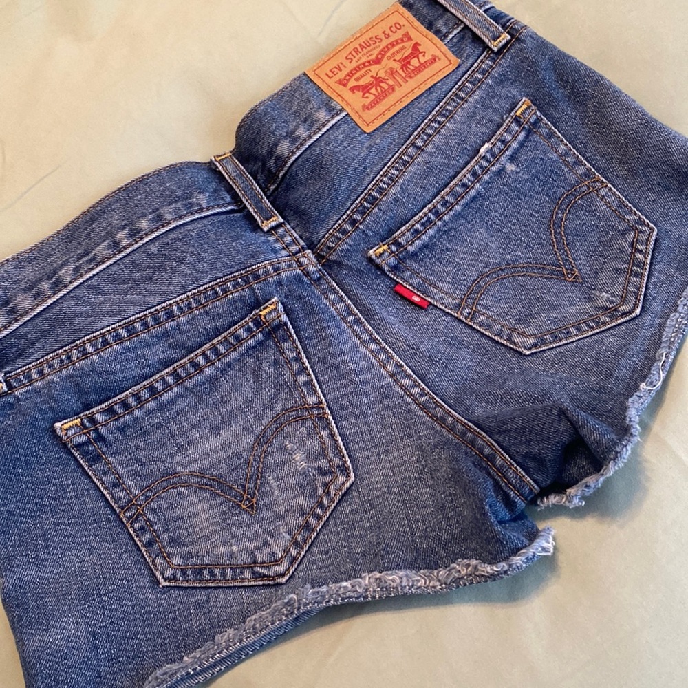 Levi’s shorts